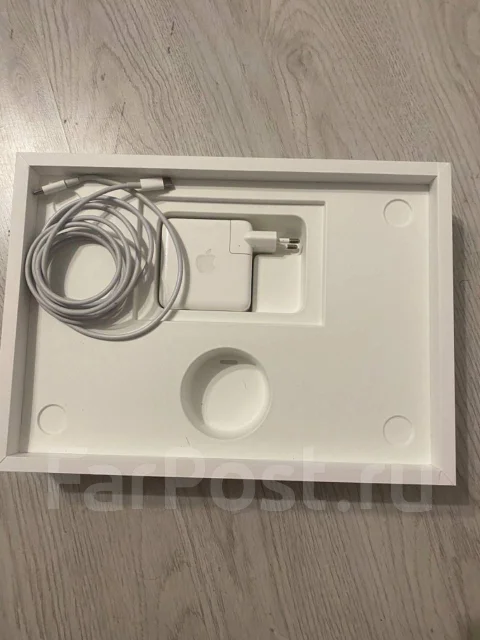 Apple MacBook Pro 13 2020 Late. 13.3", ��� 8 ��, ���� 256���, WiFi: 1, Bluetooth: 1 ����