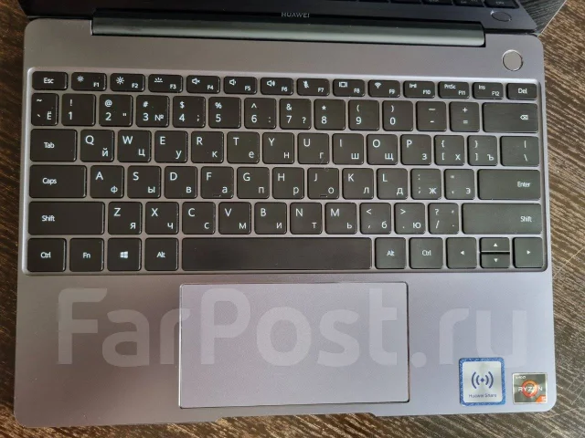 Huawei MateBook 13. 13", 3,7����, ��� 16 ��, ���� 500���, WiFi: 1, Bluetooth: 1, ����������� �� 10��. ����