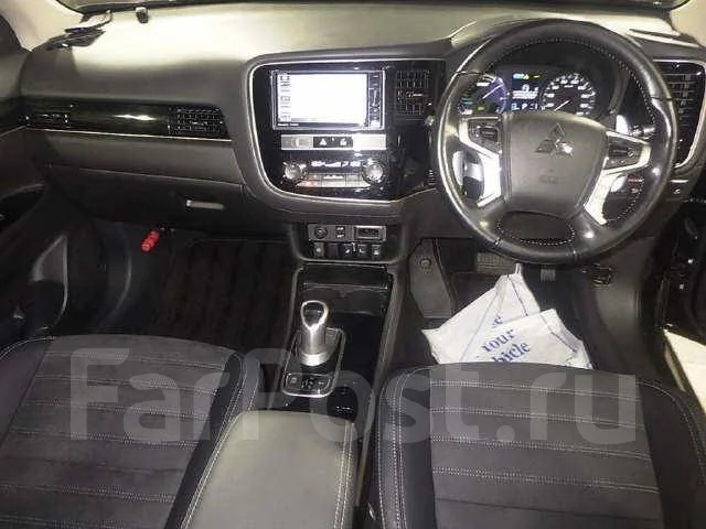 Mitsubishi Outlander. �������, 4wd, 2.4 (128��.�.), ������, 28 000����. ��, �/�. ��� ����� �� ������������ ����