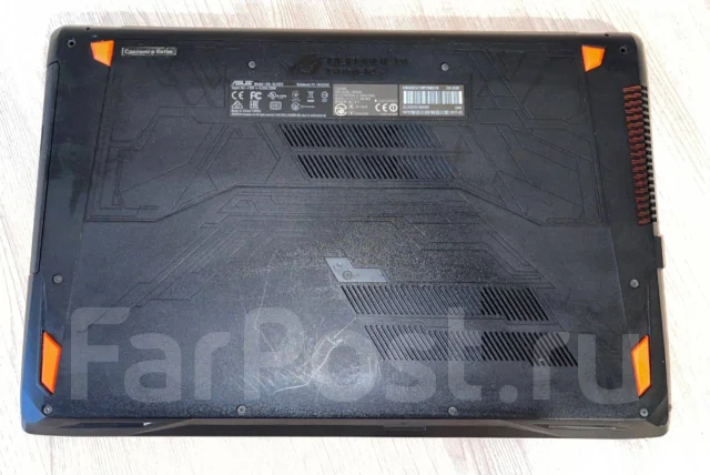 Asus ROG Strix GL553VD. 3,5����, WiFi: 1, Bluetooth: 1 ����