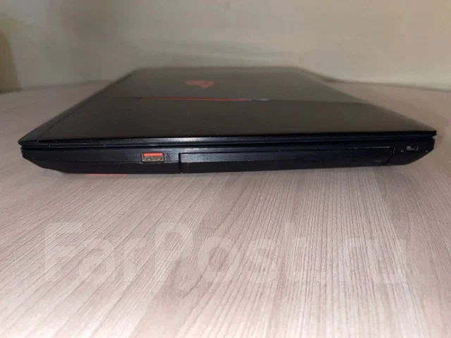 Asus ROG Strix GL553VD. 3,5����, WiFi: 1, Bluetooth: 1 ����