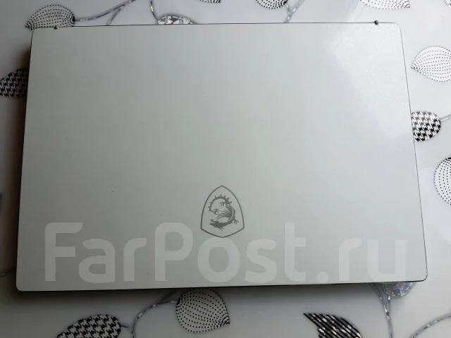MSI Prestige 14. 14", 4,2����, ��� 16 ��, WiFi: 1, Bluetooth: 1, ����������� �� 10��. ����