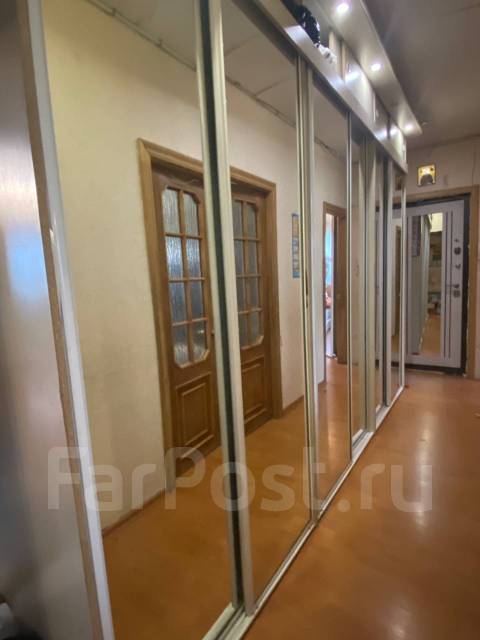 Зеркала, б/у, в наличии. Цена: 2 500₽ во Владивостоке