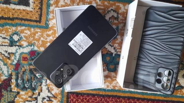 Samsung Galaxy A52. �/�, ������, 3G, 4G LTE, Dual-SIM, NFC ����