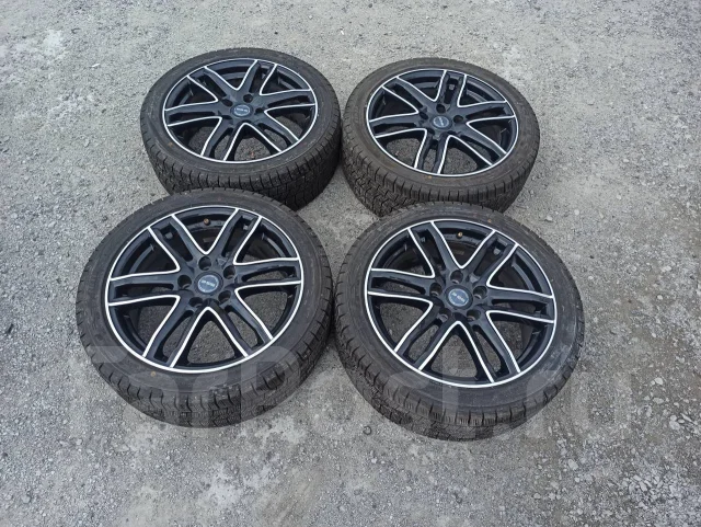 OZ Racing Superleggera. 7.0x17", 5x114.3, ET38 ����