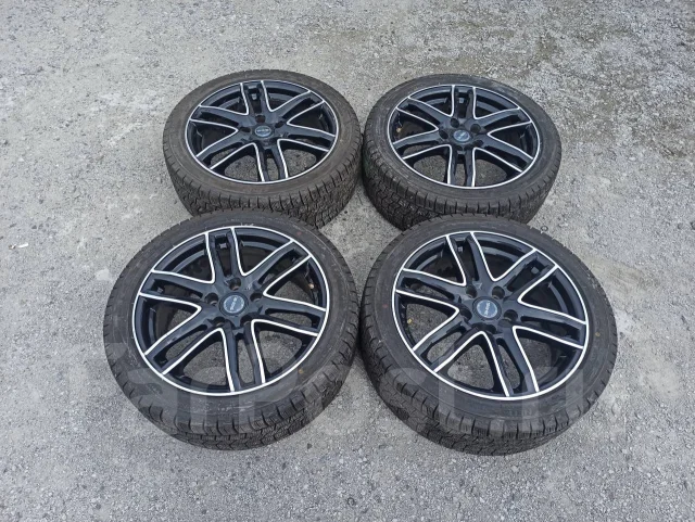 OZ Racing Superleggera. 7.0x17", 5x114.3, ET38 ����