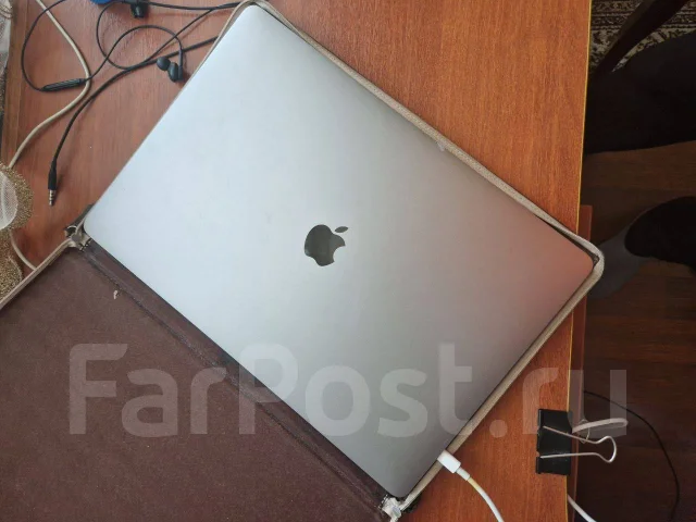 Apple MacBook Pro 15 2017 Mid MPTR2. 15.4", ��� 16 ��, ���� 512���, WiFi: 1, Bluetooth: 1, ����������� �� 10��. ����