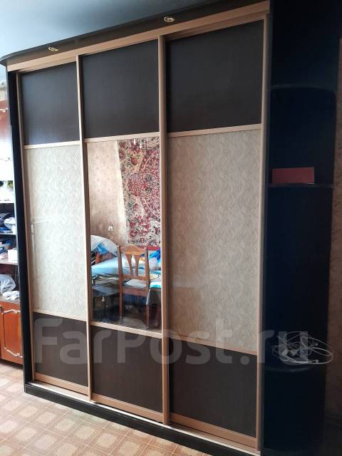 Шкаф-купе б/у в хорошем состоянии 3 секции - Мебель во Владивостоке