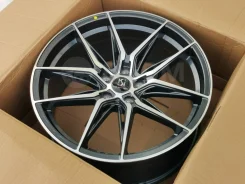 Koko Kuture SL525. 8.5x19", 5x114.3, ET35, �� 73,1���. ��� ����� �� ������ ����
