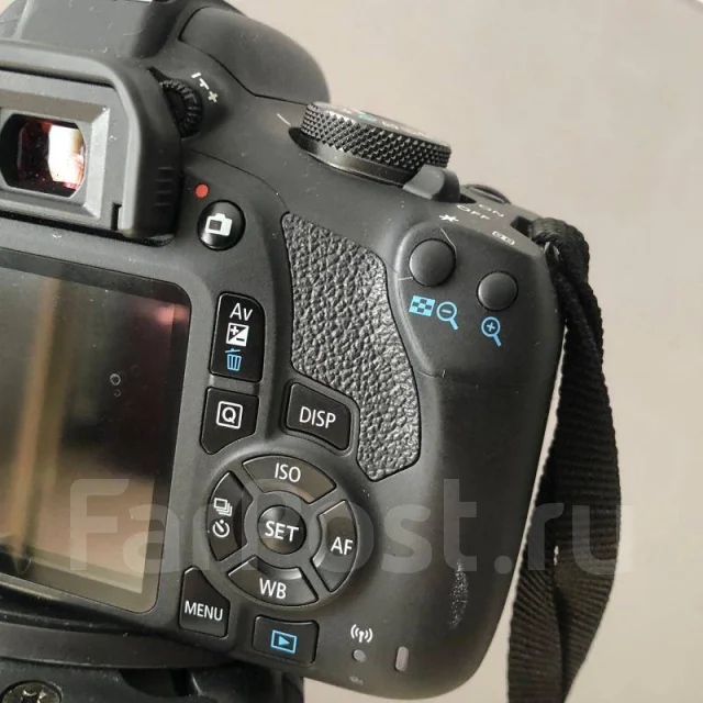 Canon EOS 2000D Kit ����
