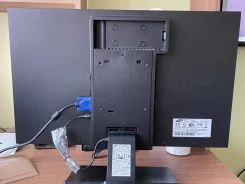 Samsung. 19" ����