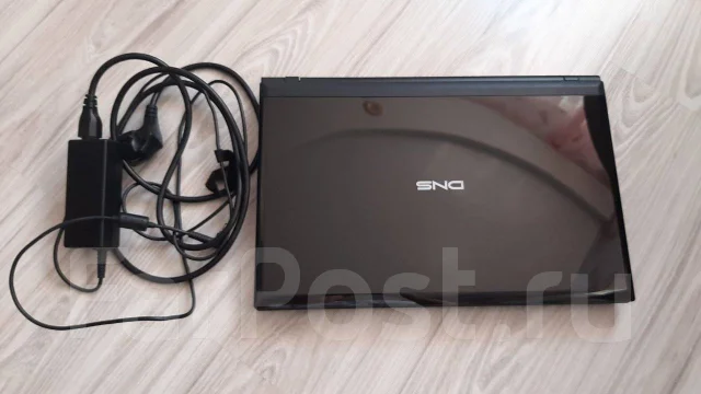 DNS. 15.6", 1,8����, ��� 2048 ��, ���� 320���, WiFi: 1, Bluetooth: 1 ����