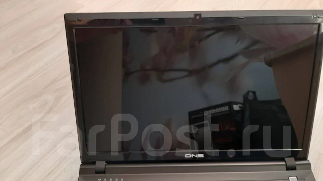 DNS. 15.6", 1,8����, ��� 2048 ��, ���� 320���, WiFi: 1, Bluetooth: 1 ����