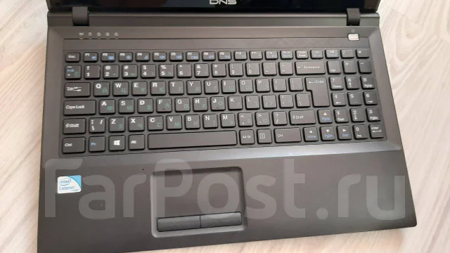 DNS. 15.6", 1,8����, ��� 2048 ��, ���� 320���, WiFi: 1, Bluetooth: 1 ����