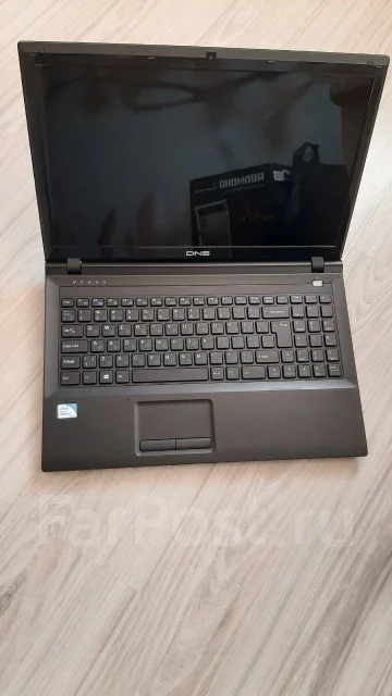 DNS. 15.6", 1,8����, ��� 2048 ��, ���� 320���, WiFi: 1, Bluetooth: 1 ����