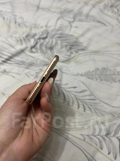 Apple iPhone 8 Plus. �/�, �������, 4G LTE, ����������, NFC ����