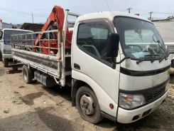 Hino Dutro ����