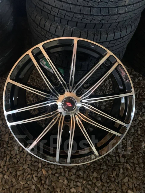 4 Racing. 7.5x17", 5x114.3, ET38, �� 73,1���. ����