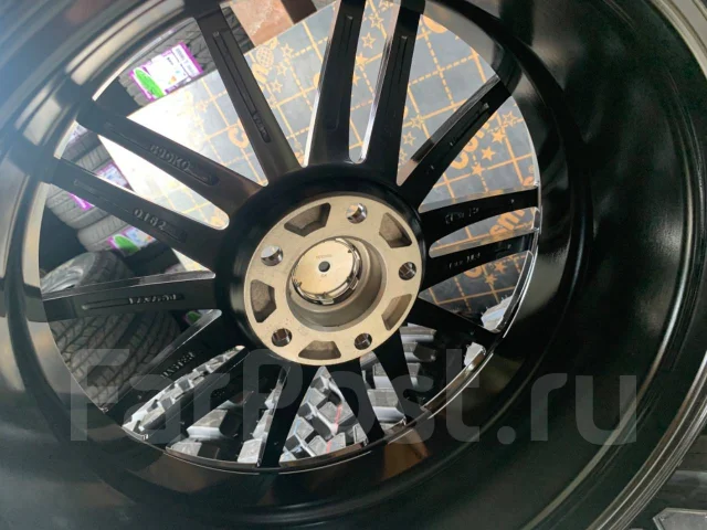 4 Racing. 7.5x17", 5x114.3, ET38, �� 73,1���. ����