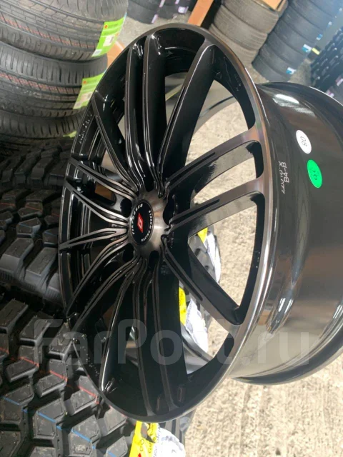 4 Racing. 7.5x17", 5x114.3, ET38, �� 73,1���. ����