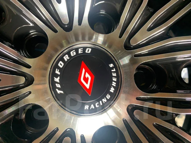 4 Racing. 7.5x17", 5x114.3, ET38, �� 73,1���. ����