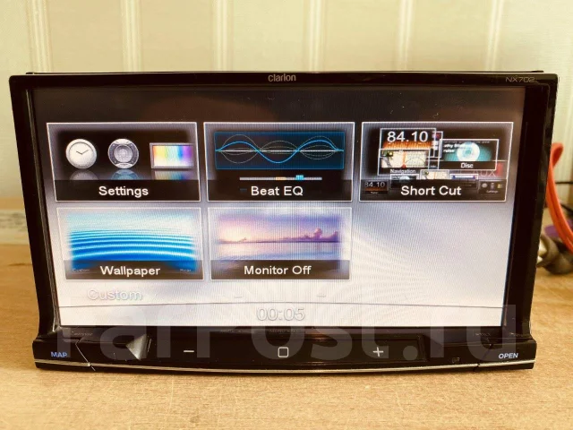 Clarion NX702 ����