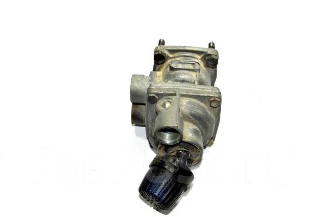 Тормозной кран атего 815. Тормозной кран атего 815. Кран тормозной атего. Wabco 4613152630. Тормозной кран мерседес аксор.