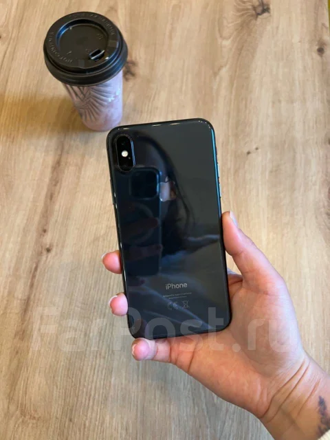 Apple iPhone X. �/�, ������, 4G LTE, NFC ����