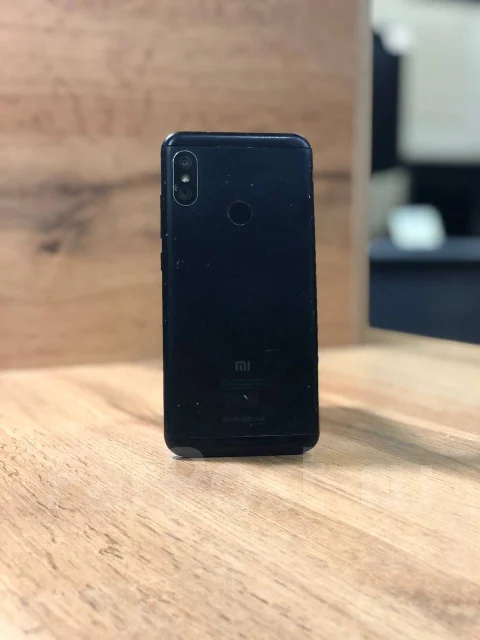Xiaomi Mi A2 Lite. �/�, ������ ����