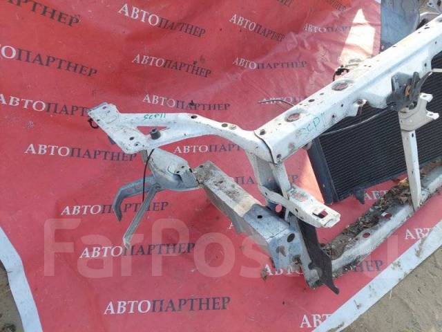 Рамка радиатора Toyota Platz 1999-2005 SCP13 2SZ, передняя купить в ...