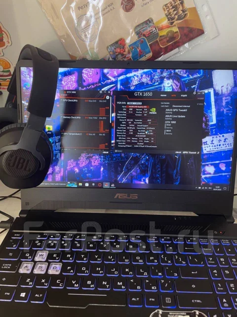 Asus TUF Gaming FX505. 15.6", 2,5����, ��� 8 ��, ���� 512���, WiFi: 1, Bluetooth: 1, ����������� �� 4��. ����