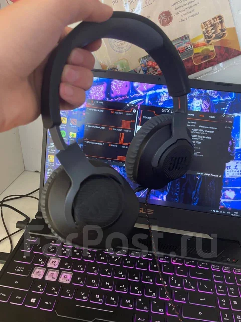 Asus TUF Gaming FX505. 15.6", 2,5����, ��� 8 ��, ���� 512���, WiFi: 1, Bluetooth: 1, ����������� �� 4��. ����