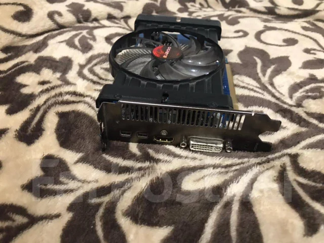 Radeon HD 7770 ����