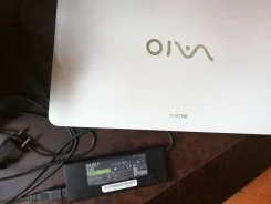 Sony VAIO. 15", ��� 4 �� ����