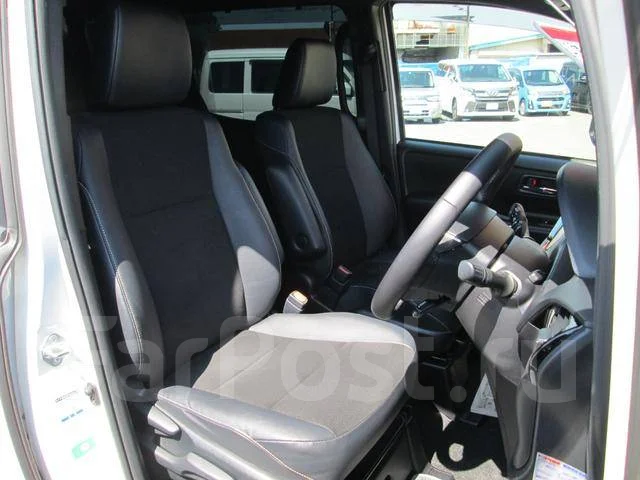 Toyota Noah. ��������, ��������, 1.8 (99��.�.), ������, 45 000����. ��, �/�. ��� ����� �� ������������ ����