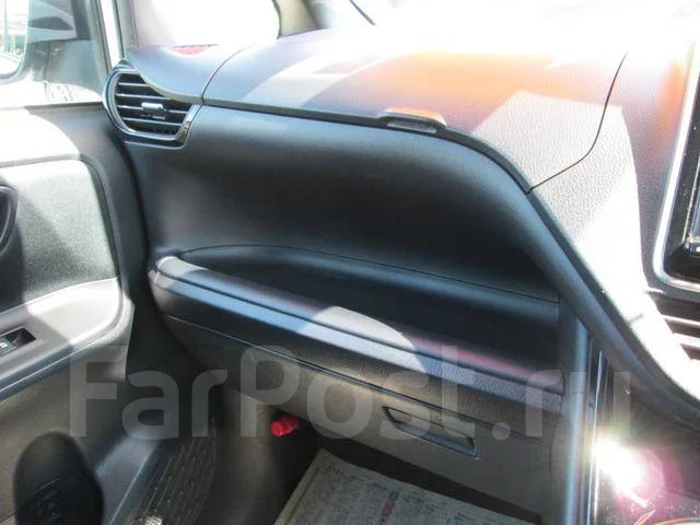 Toyota Noah. ��������, ��������, 1.8 (99��.�.), ������, 45 000����. ��, �/�. ��� ����� �� ������������ ����