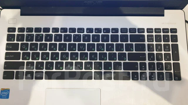 Asus X553M. 15.6", 2,2����, ���� 500���, WiFi: 1, Bluetooth: 1 ����