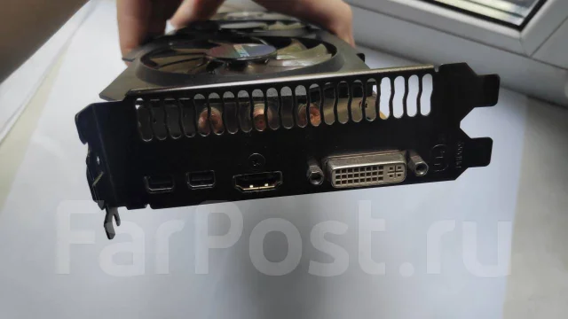 Radeon R9 280 ����