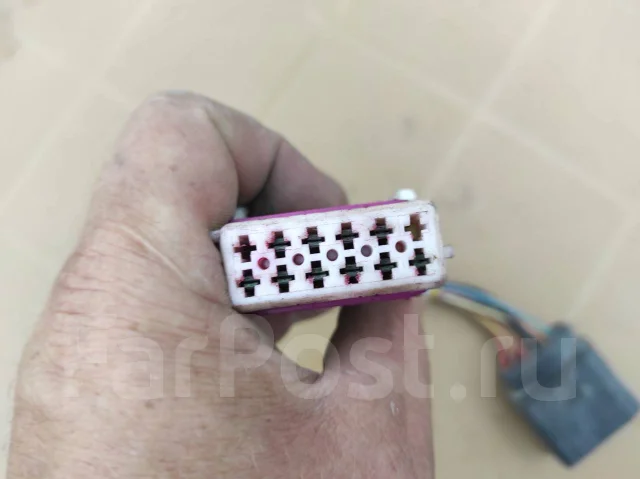 Продам шнурок с разъёмами на фару Фольксваген Туарег купить в Артеме по ...