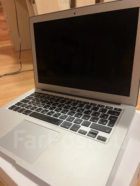Apple MacBook Air 13 2017 Mid. 13.3", 1,8����, ��� 64 �� � ������, ���� 8���, WiFi: 1, Bluetooth: 1, ����������� �� 12��. ����