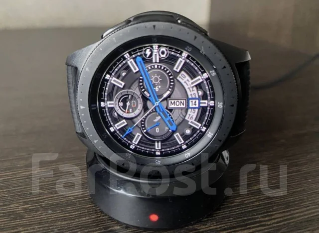 Samsung Galaxy Watch. GPS, NFC, IP67, IP68 ����