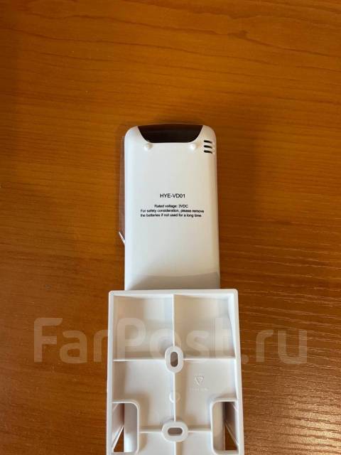 Пульт кондиционера Hisense HYE-VD01, новый, в наличии. Цена: 3 999₽ во ...