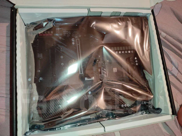 AMD B550 ����