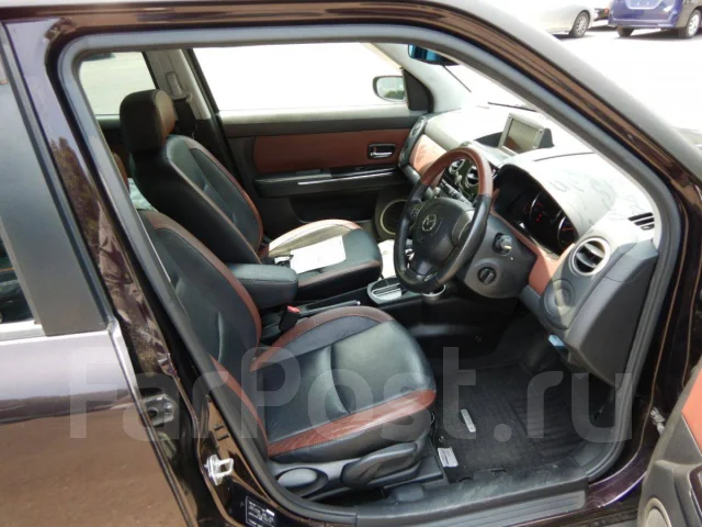 Mazda Verisa. DC5W, ZYVE ����