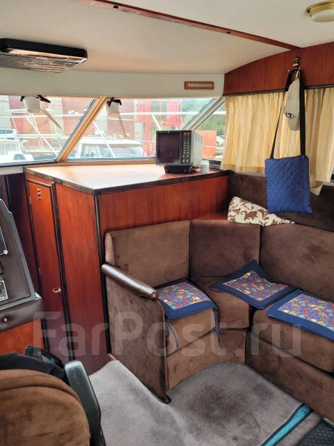 Fairline. 1989 ���, ����� 9,3��., ��������� ������������, 400��.�., ������ ����
