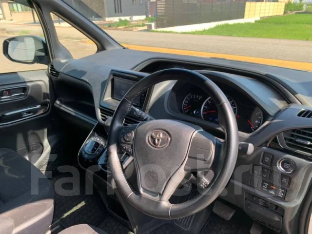 Toyota Noah. �������, ��������, 2.0 (152��.�.), ������, 16 000����. ��, �/�. ��� ����� �� ������������ ����