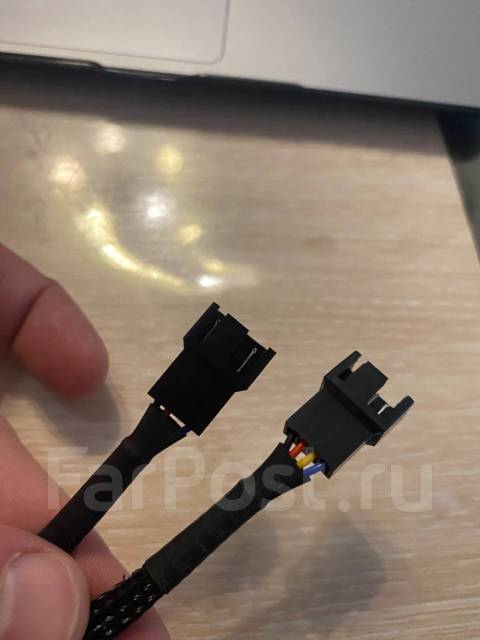 Переходник питания 4pin ->2x 4pin / 3pin вентиляторы, новый, в наличии ...