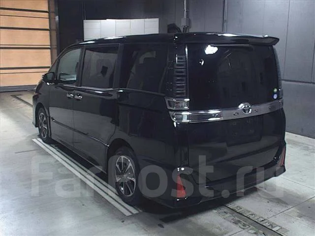Toyota Voxy. ��������, ��������, 2.0 (152��.�.), ������, 31 000����. ��, �/�. ��� ����� �� ������������ ����