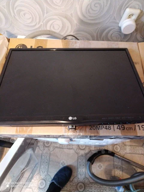 LG. 19.5" ����