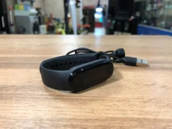Xiaomi Mi Band 5 ����